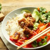 THAI NOODLE BOWLS WITH ALMOND BUTTER TOFU